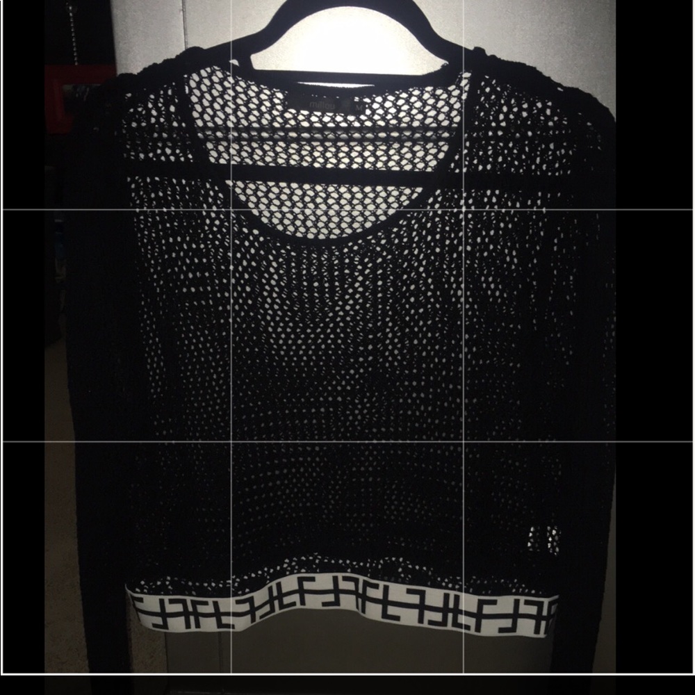 Top - Knitted - Mesh Like
